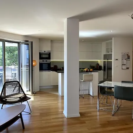 Modern With 2 Balconies Apartmán Pula