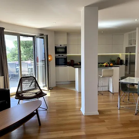 Modern With 2 Balconies Apartmán Pula
